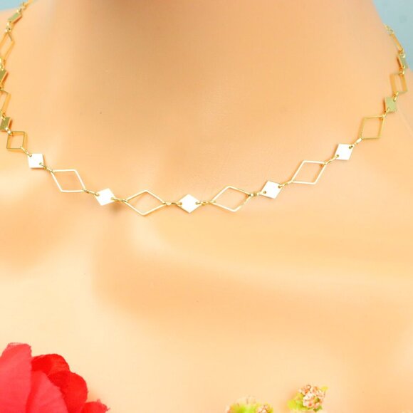 Delicate & Contemporary Necklace Chain, A Lovely Choice for Women, EVCH1849 - Picture 5 of 10